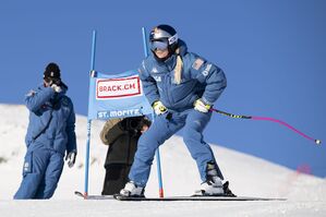 Lindsey Vonn besichtigt die Strecke., © Jean-Christophe Bott/KEYSTONE/dpa