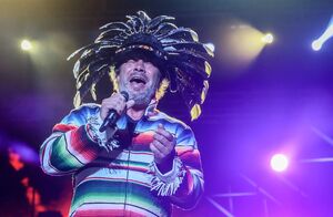 Seine Auftritte sind einfach ein Spaß: Sänger Jason «Jay» Kay von Jamiroquai. (Archivbild), © Ricardo Rubio/EUROPA PRESS/dpa