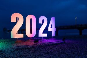 Eine «2024» Anfang des Jahres im Ostseebad Zingst., © Stephan Schulz/dpa