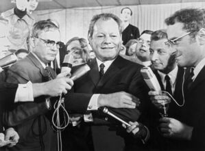 Willy Brandt stellte 1969 in seiner ersten Regierungserklärung die Absenkung des Volljährigkeitsalters in Aussicht. (Archivbild), © dpa