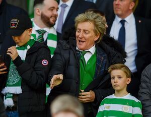 Rod Stewart ist glühender Fan des schottischen Fußballvereins Celtic Glasgow. (Archivfoto) , © Ian Rutherford/PA Wire/dpa