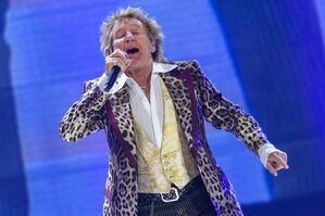 Rod Stewart hat ein Ende großer Welttourneen angekündigt, aber zur Ruhe will er sich nicht setzen. (Archivfoto) , © Jaroslav Novák/TASR/dpa