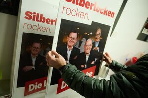 Bodo Ramelow, Gregor Gysi und Dietmar Batsch sollen Direktmandate für die Linke holen und ihr so den erneuten Einzug in den Bundestag sichern. (Archivbild) , © Annette Riedl/dpa