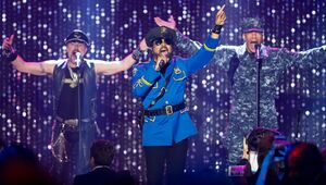 Die Village People bei einem Konzert in Cannes im Jahr 2016. (Archivbild), © picture alliance / dpa