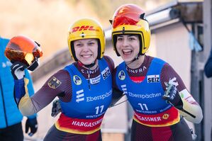 EM-Zweite:Jessica Degenhardt (r) und Cheyenne Rosenthal jubeln., © Marius Becker/dpa