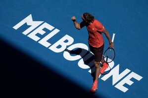 Alexander Zverev hat in Melbourne weiter Grund zum Jubeln, © Ng Han Guan/AP/dpa