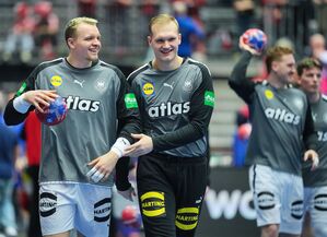 Justus Fischer (l) und David Späth sorgten auch beim Teamabend für gute Stimmung., © Sören Stache/dpa