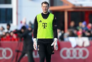 Manuel Neuer könnte Urbig einiges lehren., © Sven Hoppe/dpa