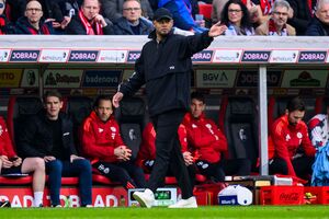 Bayern-Coach Vincent Kompany sah nicht das schönste Spiel seiner Elf, aber einen «schönen Sieg»., © Tom Weller/dpa