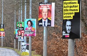 Das Thema Migration spielt teilweise auch in den Wahlkampagnen eine Rolle. , © Bernd Weißbrod/dpa