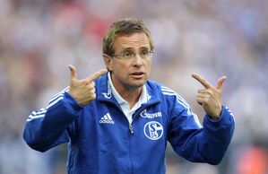 Rangnick war in der Vergangenheit Trainer vom Dortmunder Erzrivalen Schalke 04., © Rolf Vennenbernd/dpa