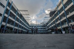 UNRWA betreibt hunderte Schulen, von denen viele im Gazakrieg als Notunterkünfte genutzt und teilweise zerstört wurden. (Archivbild), © Mohammed Talatene/dpa