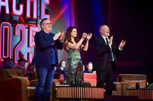 Die Jury um Stefan Raab hat beim ESC-Vorentscheid die ersten Entscheidungen getroffen., © -/RTL/dpa