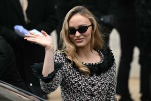 Auch Lily-Rose Depp soll der Oscar-Gala zu Glanz verhelfen. (Archivbild) , © Julie Sebadelha/AFP/dpa