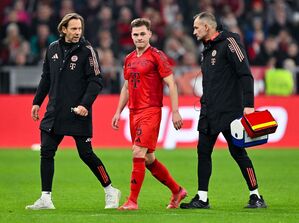 Verletzt raus: DFB-Kapitän Joshua Kimmich verletzt sich beim Bayern-Sieg., © Sven Hoppe/dpa